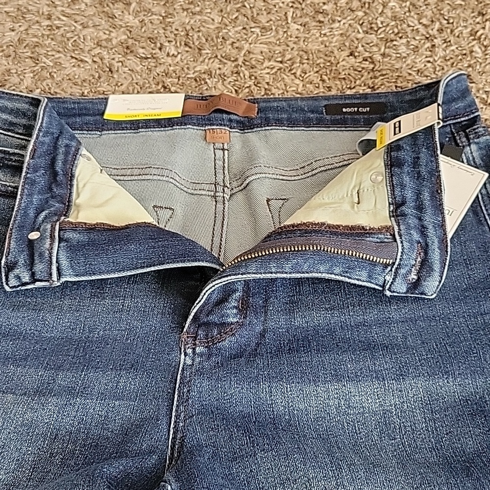 Judy Blue Jeans Whiskered Boot Cut Daisy Short Inseam 15 / 32 Dark Blue New - Picture 4 of 14